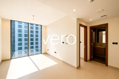 Large Study Room | High Floor | Flexible Cheques