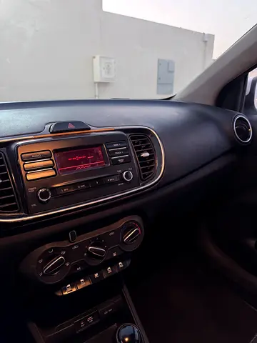 2020 KIA PEGAS thumbnail 18
