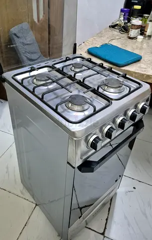 Venus cooking range in new condition