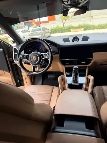 2020 Porsche CAYENNE thumbnail 11