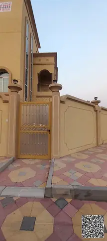 عقار فاخر للايجار بتصريح سكني تجاري