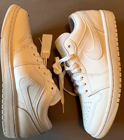 Nike Air Jordan 1 Low Colour - White