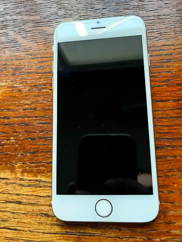 Iphone 6 - 16 GB (89% Battery Health)