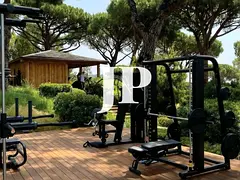 Elegant Residences in a Prime Community | High ROI &amp; Capital Appreciation---Modern Studio | Land