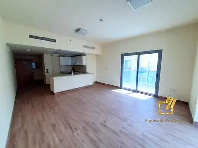 SPACIOUS 1BR | MODERN DESIGN | BIG BALCONY | PRIME LOCATION | CLOSE TO PARK | READY TO MOVE IN