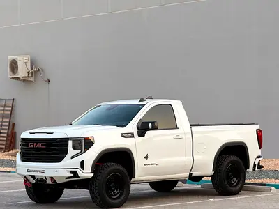 GMC Sierra 1500 Elevation 2023 - GCC Specs Under Warranty