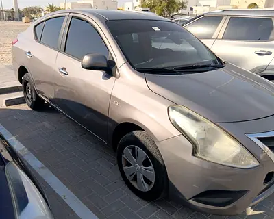 2016 Nissan SUNNY 照片 2