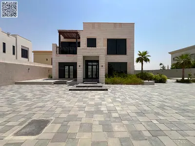 Luxury Villa / Fully Furnished / Beautiful Garden / Prime Location