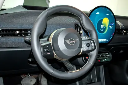 صورة 11 لـ 2025 MINI COOPER