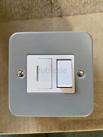Single Gang Fused Switch with Rocker - Good Condition