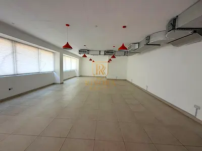 SPACIOUS OFFICE I FITTED I WITH PANTRY