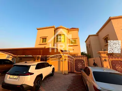 فيلا زاوية فاخرة بمساحات عائلية واسعة