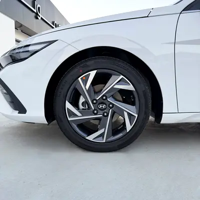 Hyundai Elantra Limited, миниатюра 4
