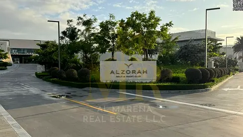 Corner villa overlooking a golf course, land area 5000 sq m, custom finishing with a private pool, price includes electricity, water, and air conditio