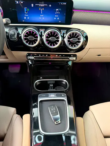 Mercedes-Benz A-Class A 220, миниатюра 8