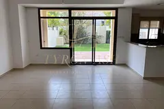 POOL VIEW | SPACIOUS FAMILY HOME | CLOSE TO AMENITIES