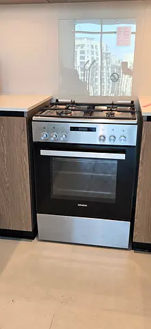 Siemens Top GasElectric Oven 60cm