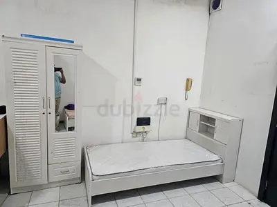 VIP  Bed space @ 1300 (Including dewa WiFi cleaning cooking gas and drinking water) Centralized AC