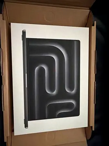 Macbook m5 sealed box