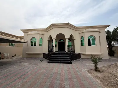 للايجار السنوي الحميديه عجمان فيلا 5 غرف صاله مجلس مطبخ مساحه 7000 قدم 110 الف 4 دفعات