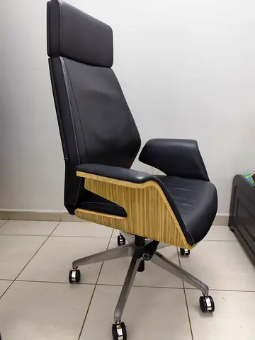 Modern Executive High-Back Office Chair with Wood Accents