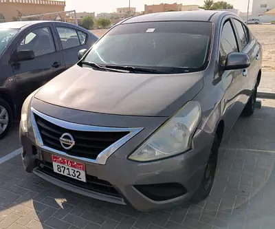 2016 Nissan SUNNY 照片 1