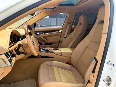 2013 Porsche PANAMERA — миниатюра 7