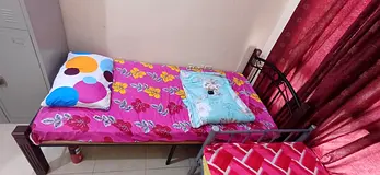 LADIES BED SPACE
