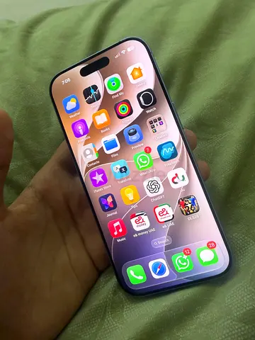iPhone 17 normal blue color cycle count around 60