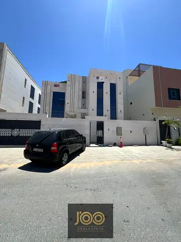 The villa consists of 6 bedrooms with a comfortable layout that provides privacy and comfort for al