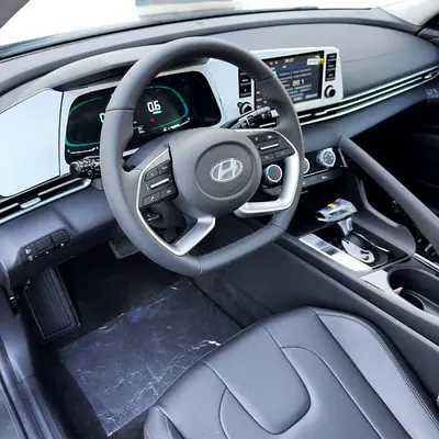 Hyundai Elantra Limited, миниатюра 3