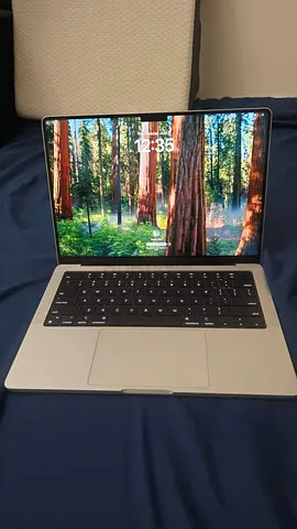 Macbook Pro ( M4-Pro Chip) .. 24gb/512gb .. Just Like New