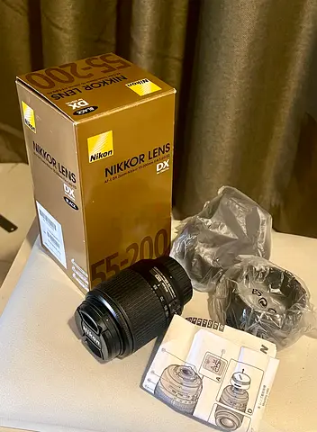 Nikon AF-S DX NIKKOR 55-200mm f/4-5.6G VR II Telephoto Lens - Good Condition (Unused)