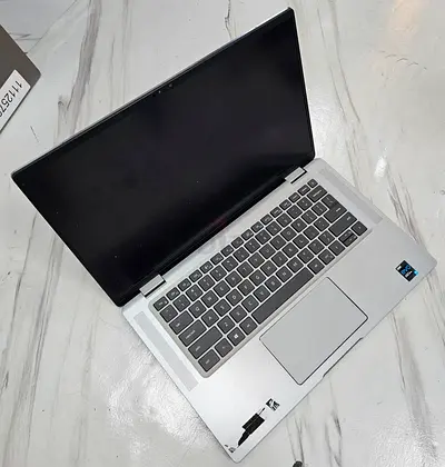 i7 11th Gen 16GB Ram 256GB M2 SSD 14inc UHD LED Display Super Condition Laptop Model Dell 9520