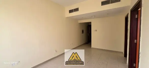 استوديو للإيجار في الروضة 2 عجمان | طابق أرضي | مطبخ منفصل | 17,000 درهم سنوياً