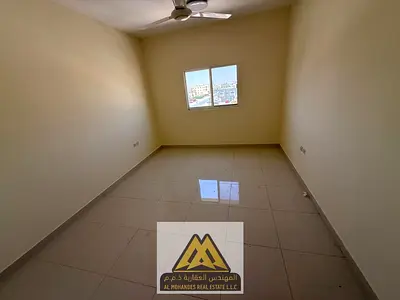 مساحه كبيره * مطبخ منفصل * سعر خيال * صيانه فري * تكيف مركزي * تسهيل ف الدفعات * ع مخرج دبي والشارقه