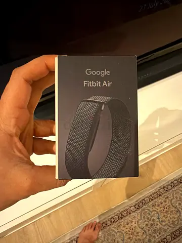 Fitbit Air. New. Price fixed. With 2 additional activity bands