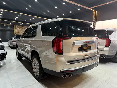 صورة 8 لـ 2024 GMC YUKON