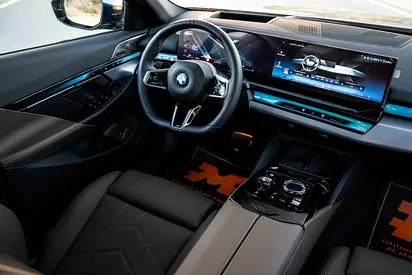 صورة مصغرة 13 لـ 2026 BMW 5-SERIES