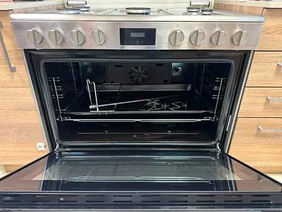 Bosch 90cm Freestanding Gas Cooker  Electric Oven – Excellent Condition
