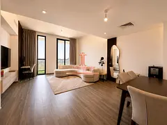 Mid Floor | Vacant | Modern Layout