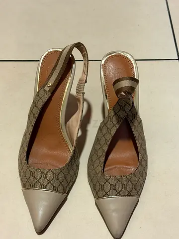 Used womens slingback pointed-toe heels, size unknown, brown/beige size 38