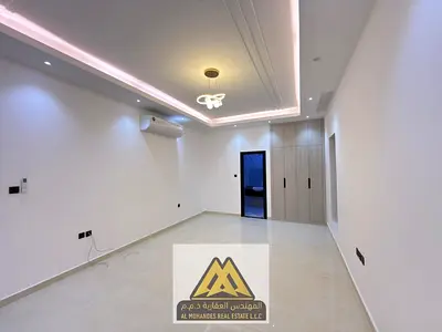 إذا كنت تبحث عن منزل يجمع بين الرحابة، الخصوصية، والموقع المميز، فهذه الفيلا هي الخيار الأمثل