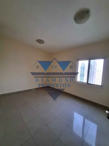 ABU SHAGARA AERA 2BHK//CENTRAL AC //WITH BALCONY//GOOD LOCATION NEAR BY PARK RENT ONLY 36K