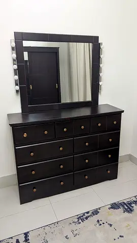 Bedroom furniture set for sale