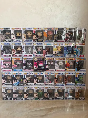 Selling my entire original Funko Pop collection (40 Pops).

* All are in their original boxes.