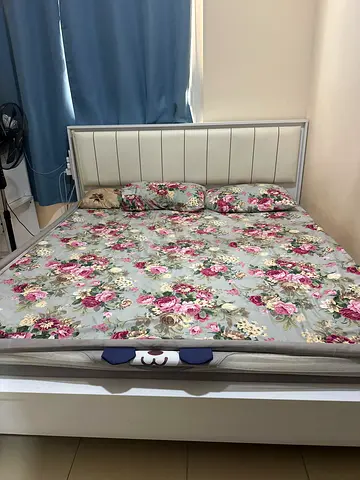 White bed frame - Good condition