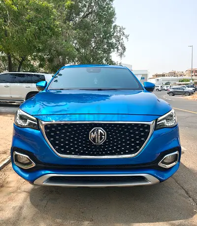 MG HS Trophy 2021 GCC Specs -Full Ops -Aug 2027 Warranty-1st owner -No accidents -Full agencyhistory