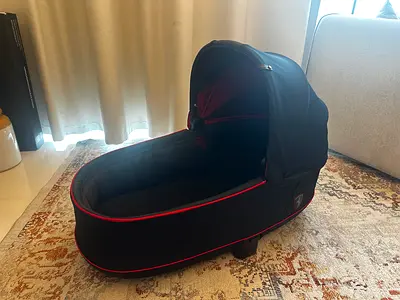 Cybex Priam Scuderia Ferrari Carry Cot – Excellent Condition