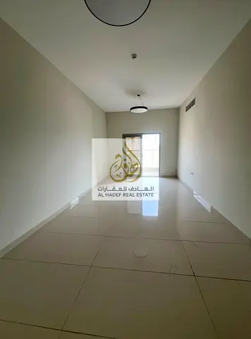 Annual rent in Ajman, Al Jurf 2, near City Centre Ajman and the university. The building is for families and features three bedrooms, a living room, a